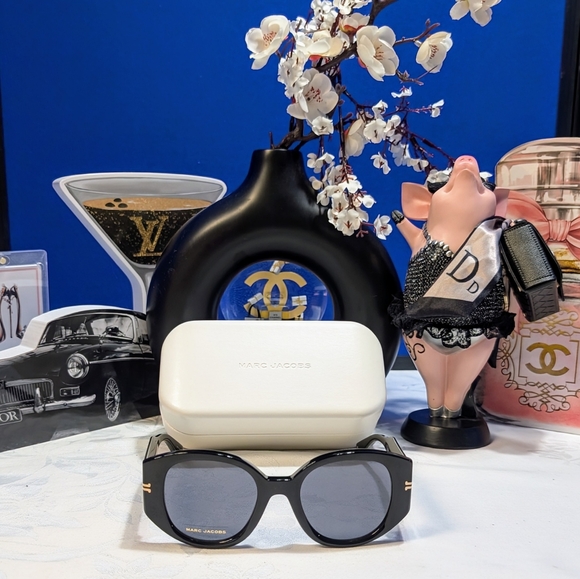 Marc Jacobs Black Sunglasses NEW! main image 6